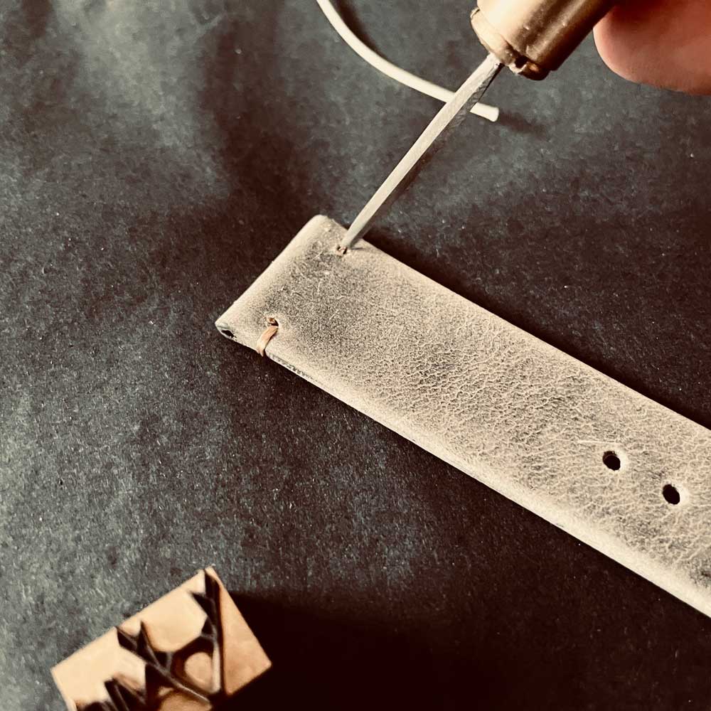 vild vintage leather strap for wristwatches in production