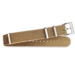<b>DESERT</b> <br><small>Premium Nato Strap sand</small>