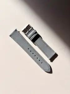 leder uhrarmband taubengrau von vild Hamburg Seitenansicht