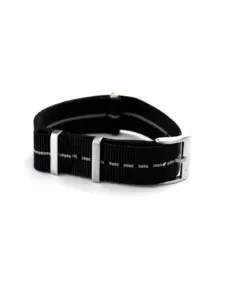 SILVERSTONE Nylon NATO Strap schwarz-grau in geschlossener Ansicht