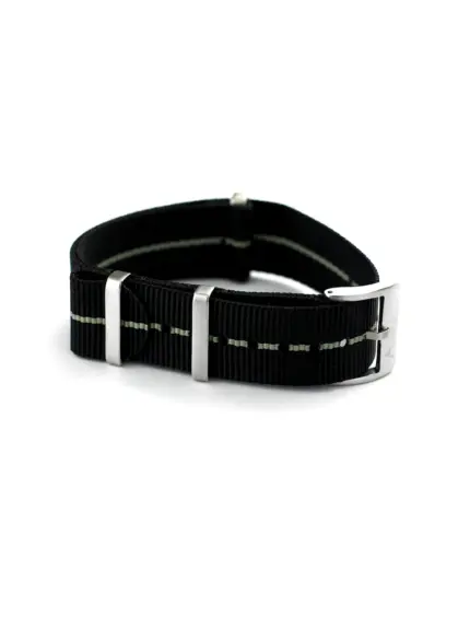 SILVERSTONE Nylon NATO Strap black-grey in closed view